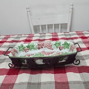 Temptations By Tara Ceramic Casserole  Baking Dish With Rack Grapes Green Leaves
